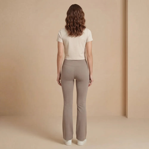 Daily Move Flare Pants Lite – Smooth Feel, Easy Fit