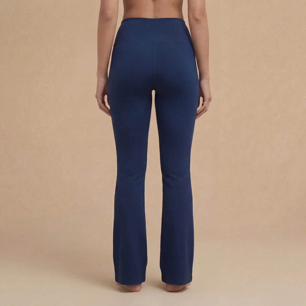 Core Comfort Flare Pants – Light Feel, Sleek Waistband