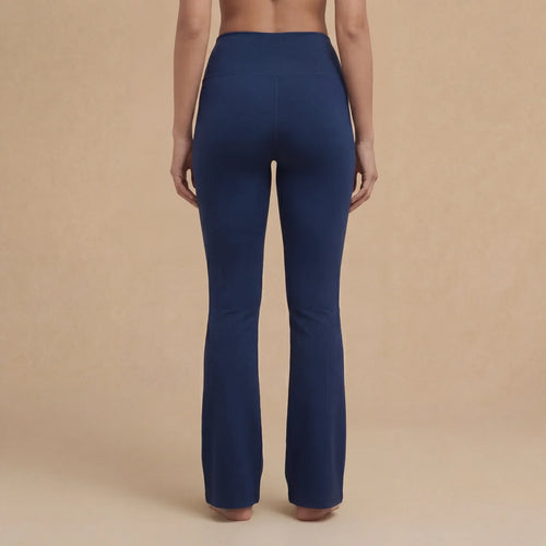 Core Comfort Flare Pants – Light Feel, Sleek Waistband