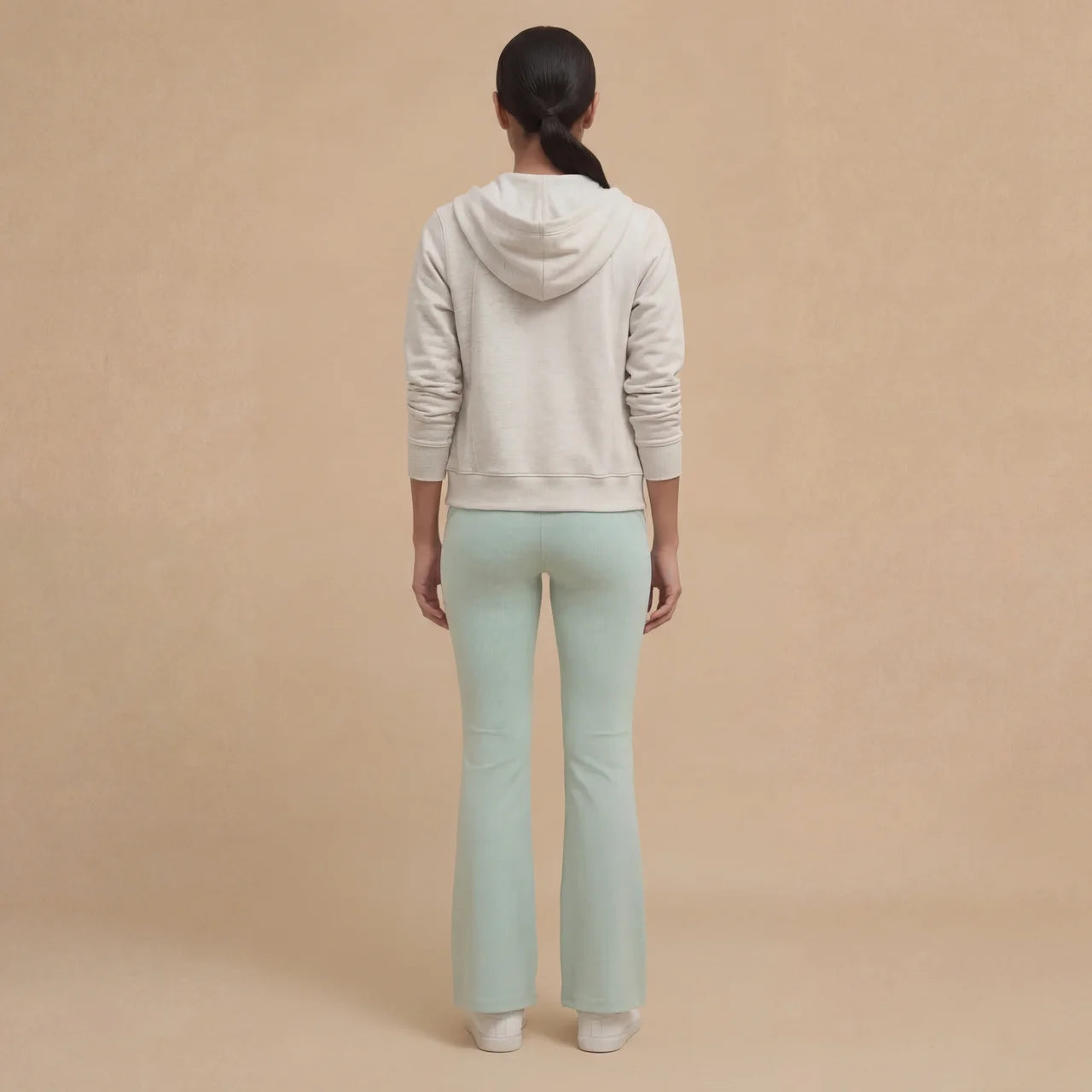 Lite Flare Pants – Sleek Fit, Everyday Comfort
